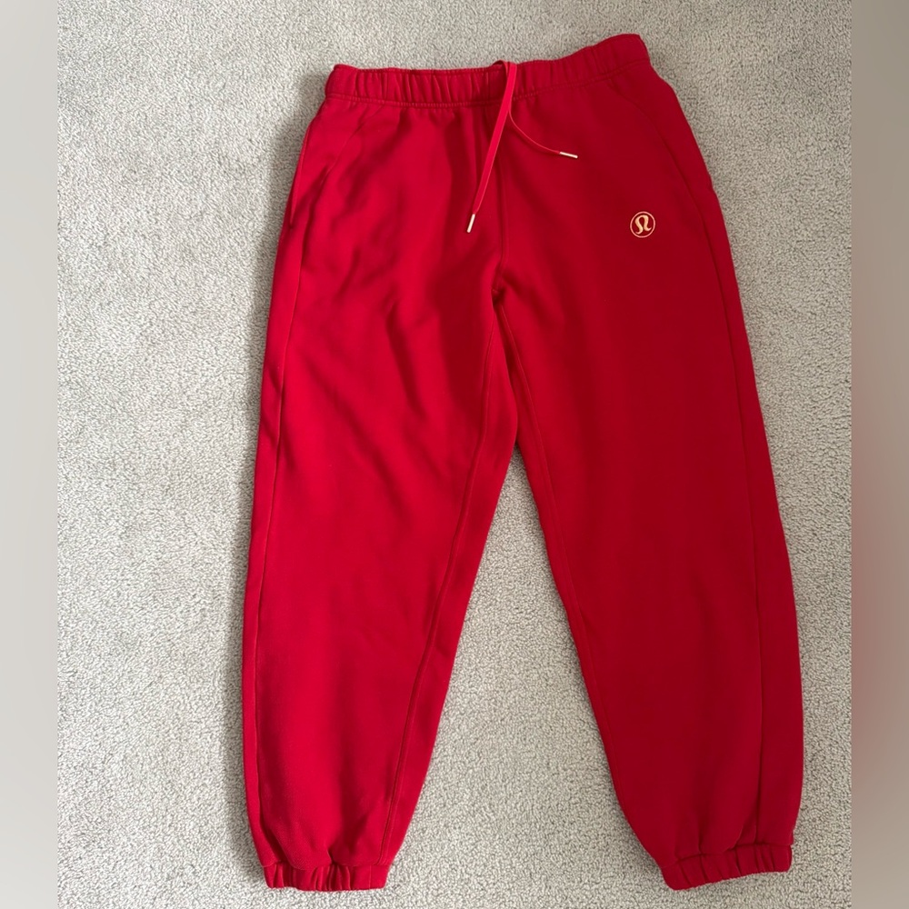Lululemon Lunar New Year Scuba Mid-Rise Oversized Jogger size L dark red - Picture 4 of 7